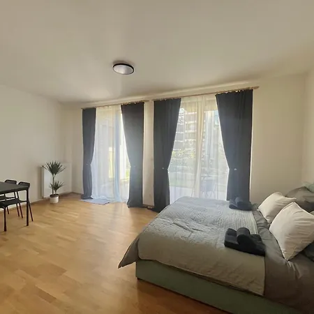 With Terrace In Apartman Prága