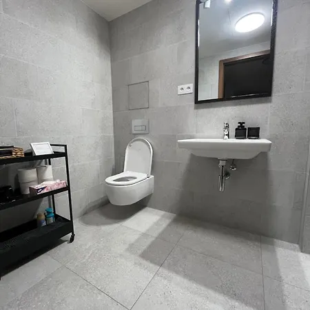 With Terrace In Apartamento *